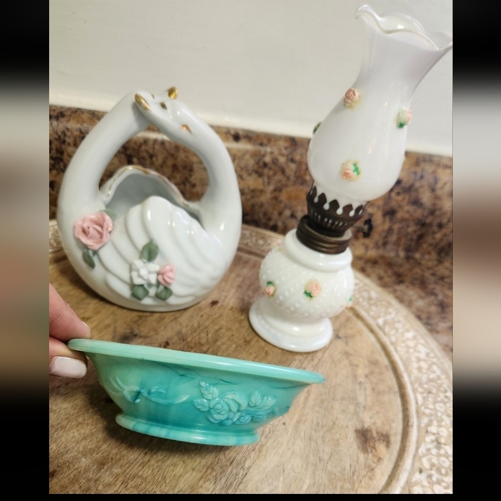 Vintage Ceramic Swan Planter Floral Decor Shabby Chic Vanity Set Avon Milk Glass
